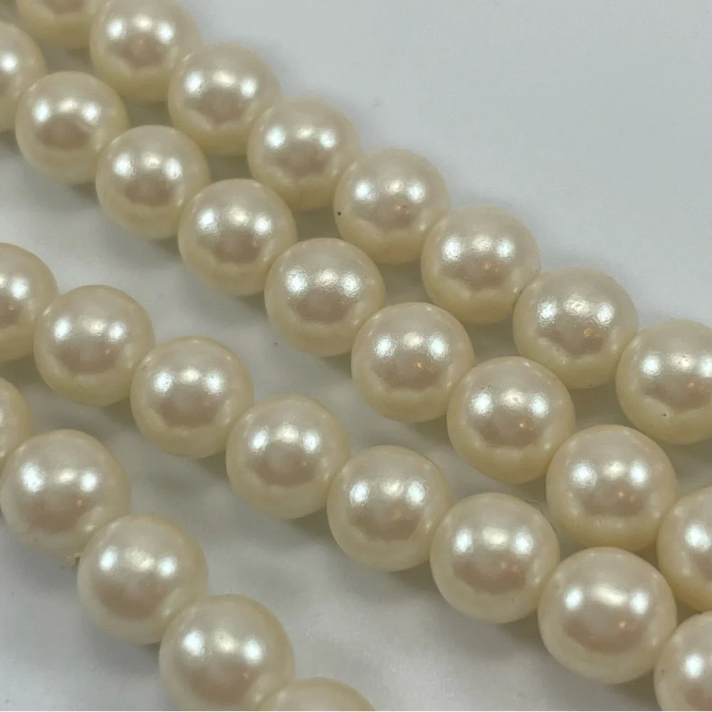 Vintage Avon Off White Glass Pearl Beaded Gold Tone Spring Clasp Necklace Bridal - Picture 7 of 8